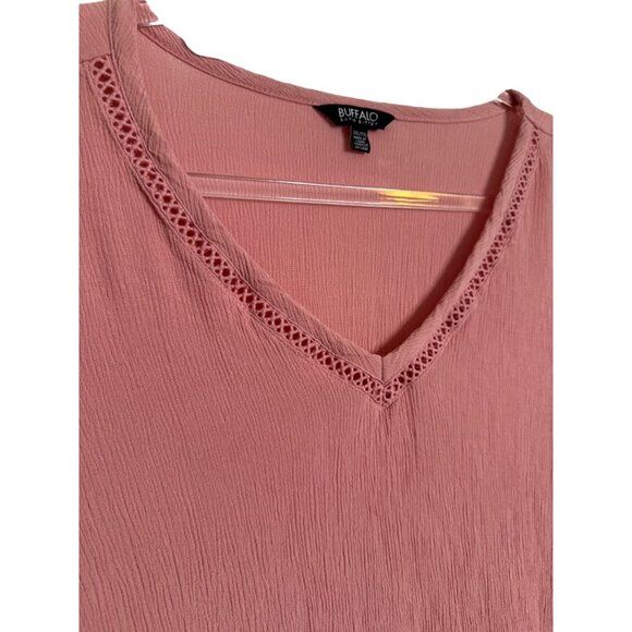 Buffalo David Bitton Size XXL V Neck Crinkle Short Sleeve Pink Cut Out Trim - Picture 6 of 7